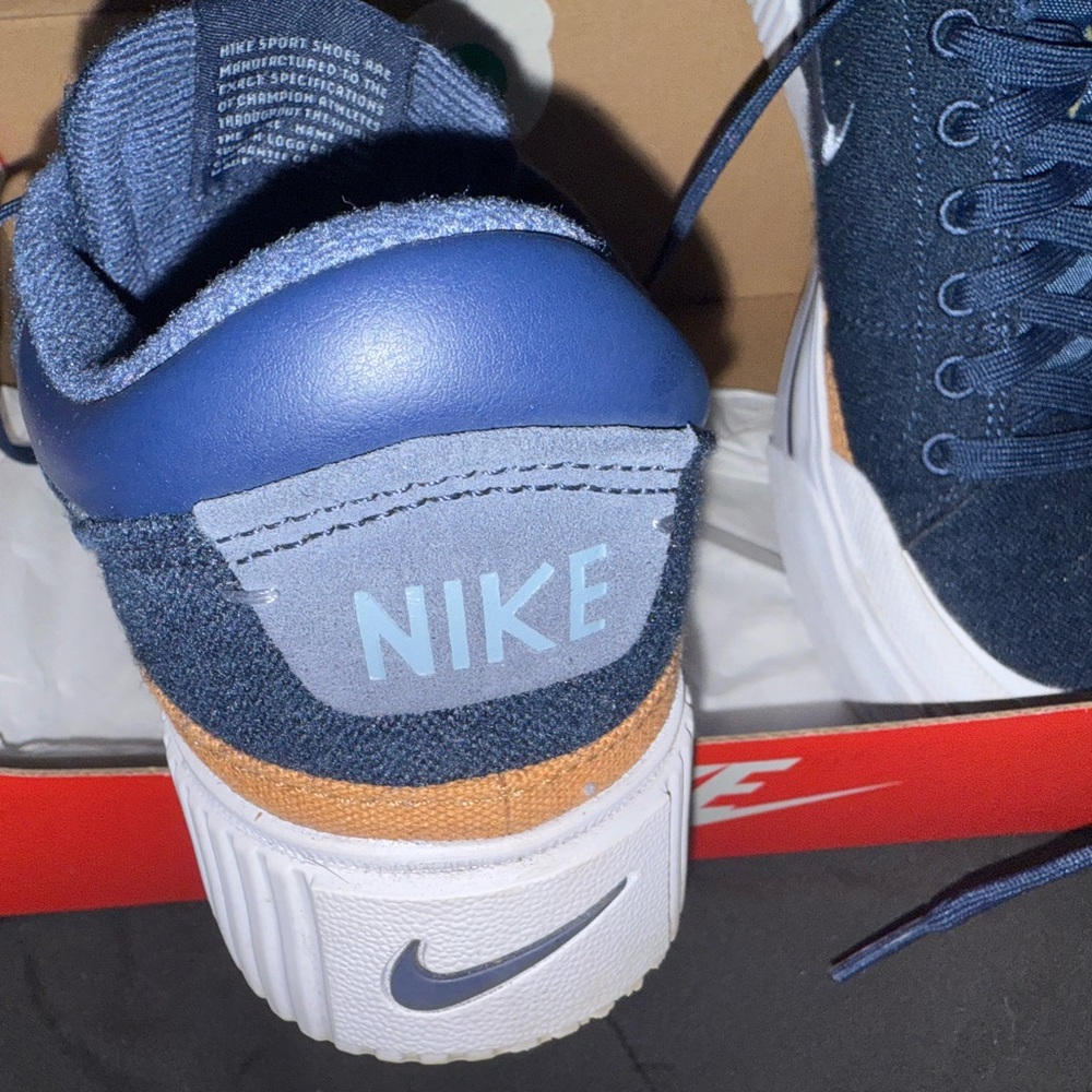 Nike Women's Navy Blue Sneakers - Picture 3 of 5